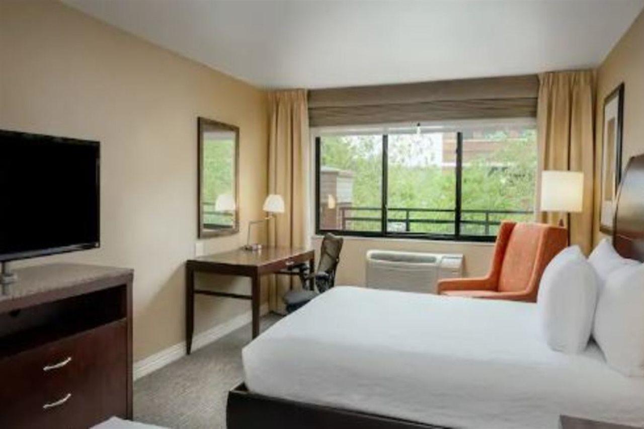 Hilton Garden Inn Seattle/Issaquah Extérieur photo