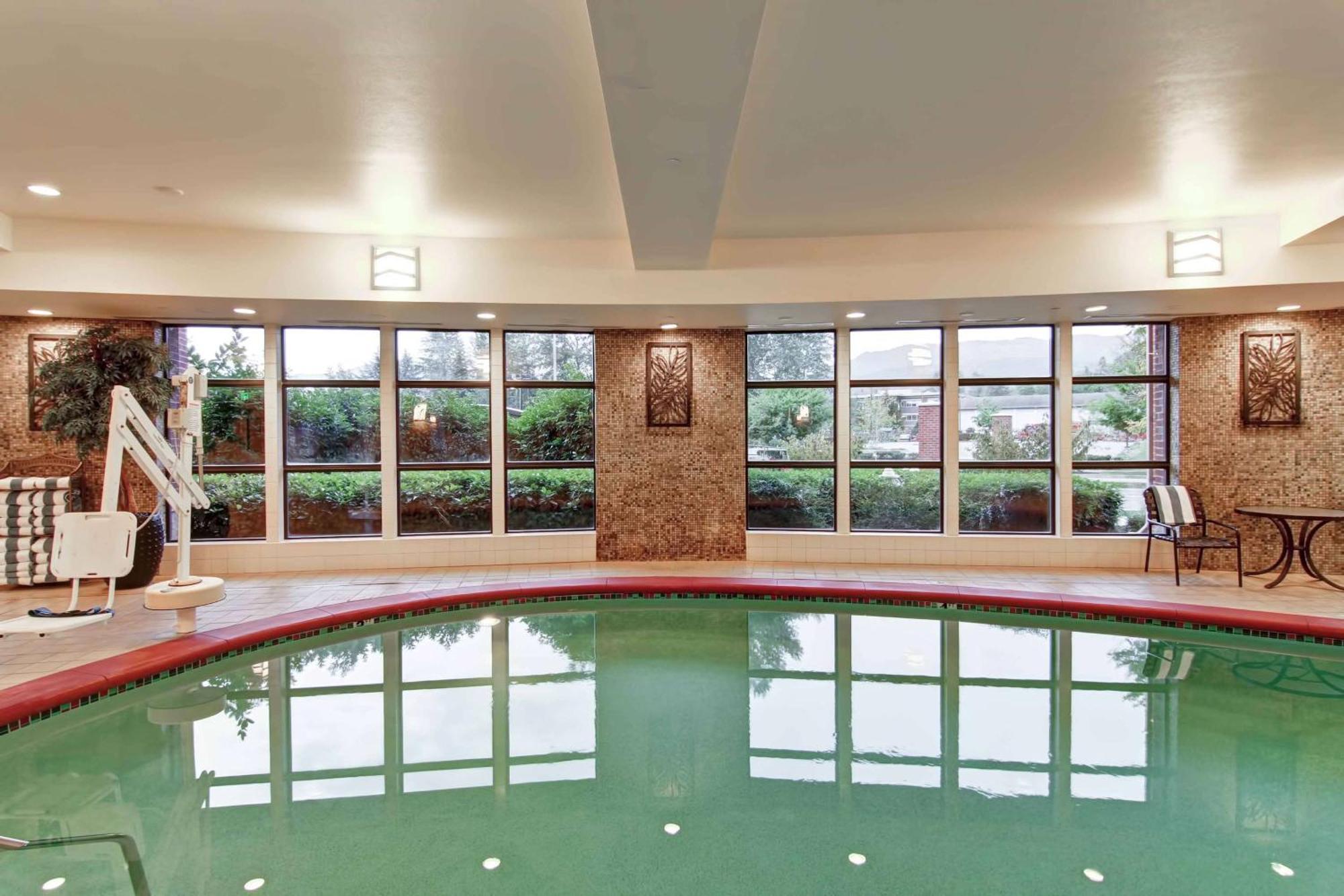 Hilton Garden Inn Seattle/Issaquah Extérieur photo